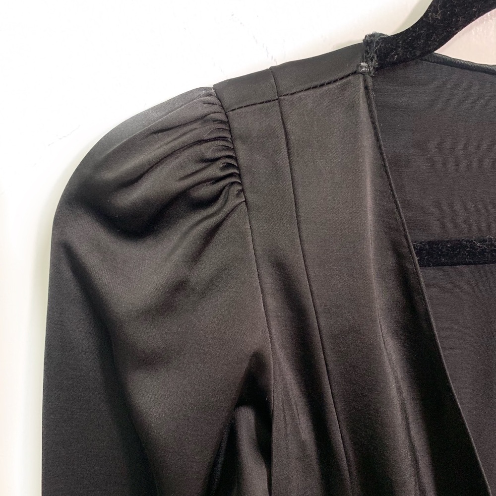 Zara black low V-neck mini dress - Picture 6 of 8